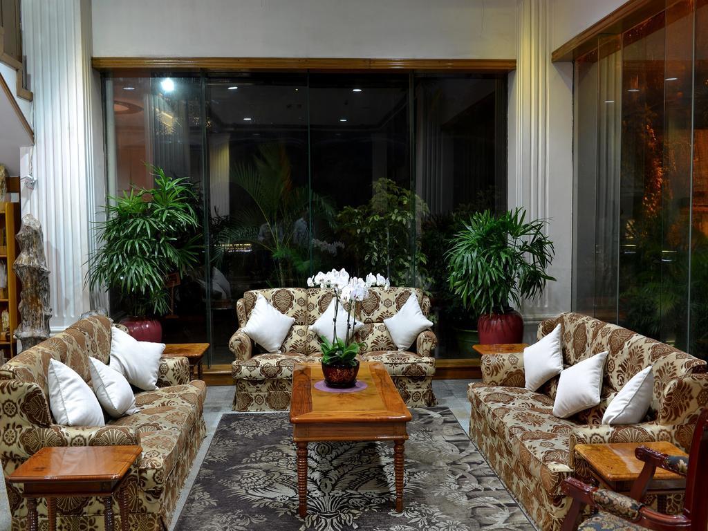 Golden Butterfly Hotel Yangon Exterior photo